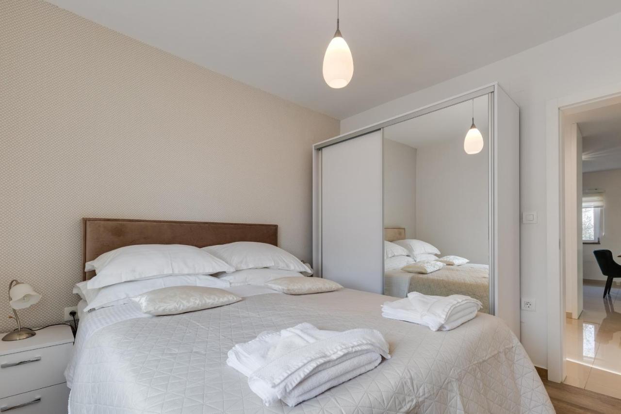 Elegant Two Bedroom Apartment Zadar Exterior foto